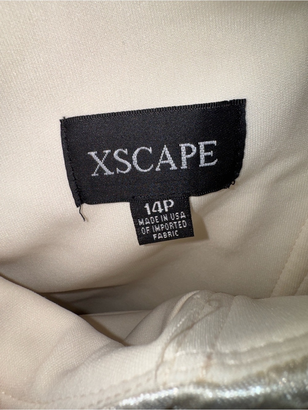 Xscape One-Shoulder Metallic Floral Evening Gown Champagne Gold. Size 14P. NWT - Picture 15 of 15